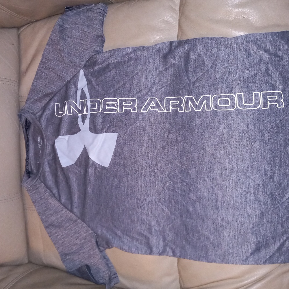 Under Armor tee